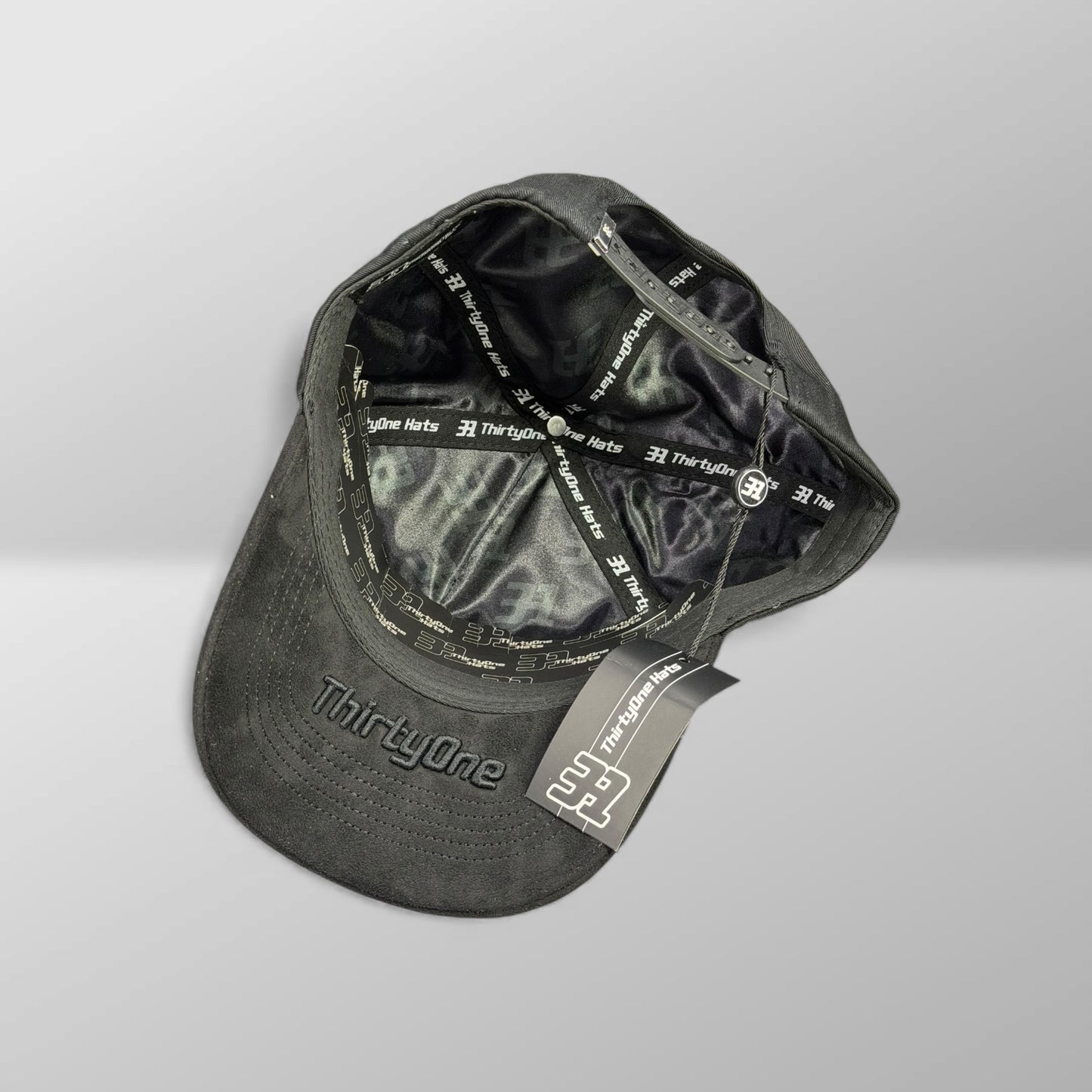 31 HATS "CRYSTAL BLACK"