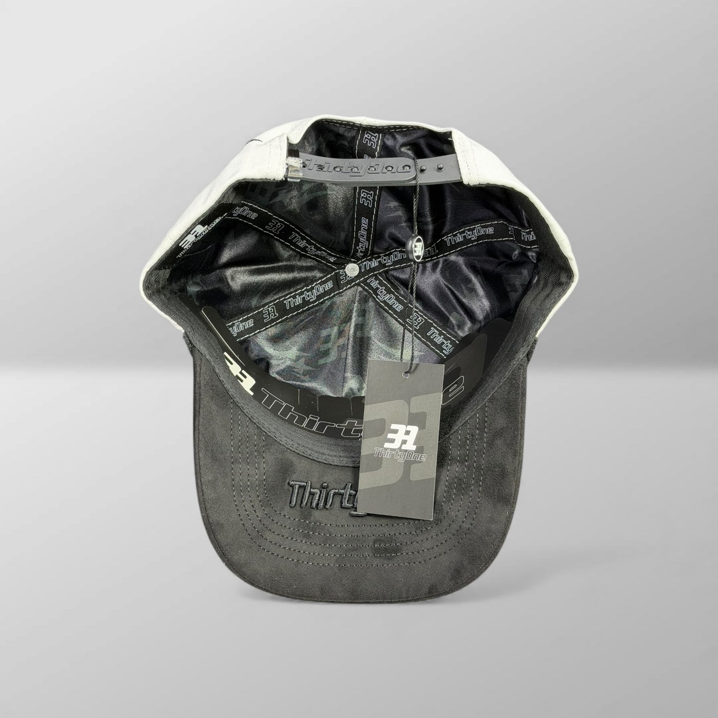 31 HATS "WORLD CHAMPIONS"