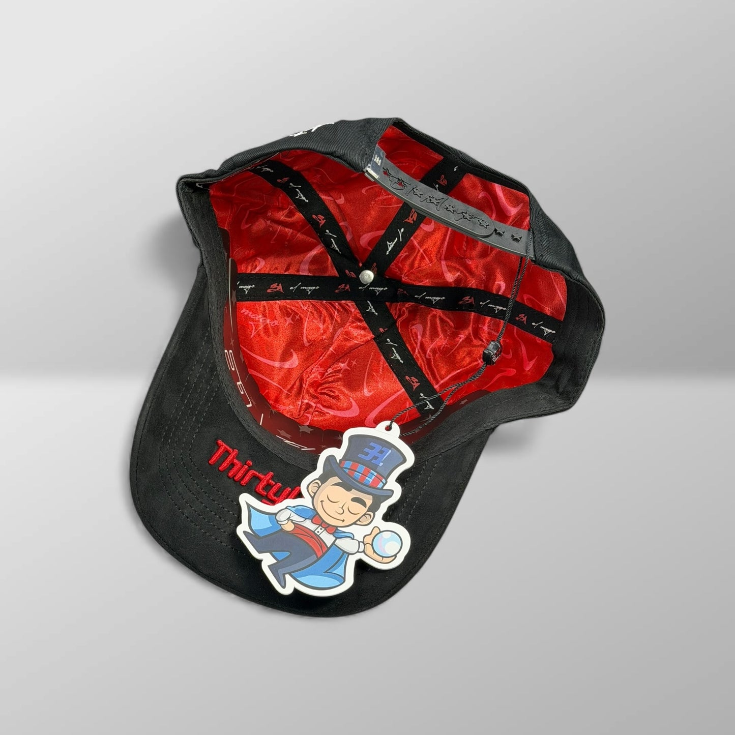 31 HATS "EL MAGO ROJA"