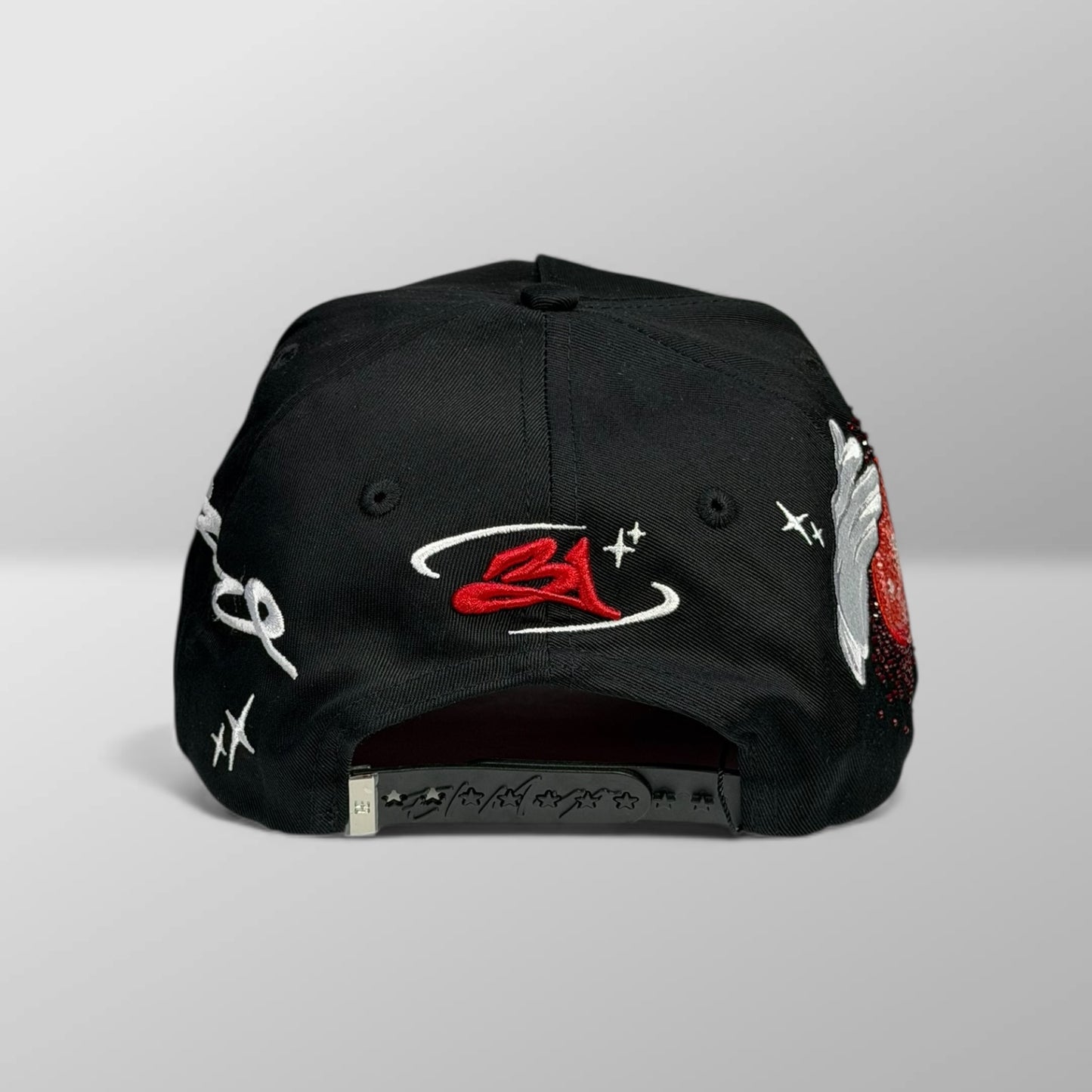 31 HATS "EL MAGO ROJA"