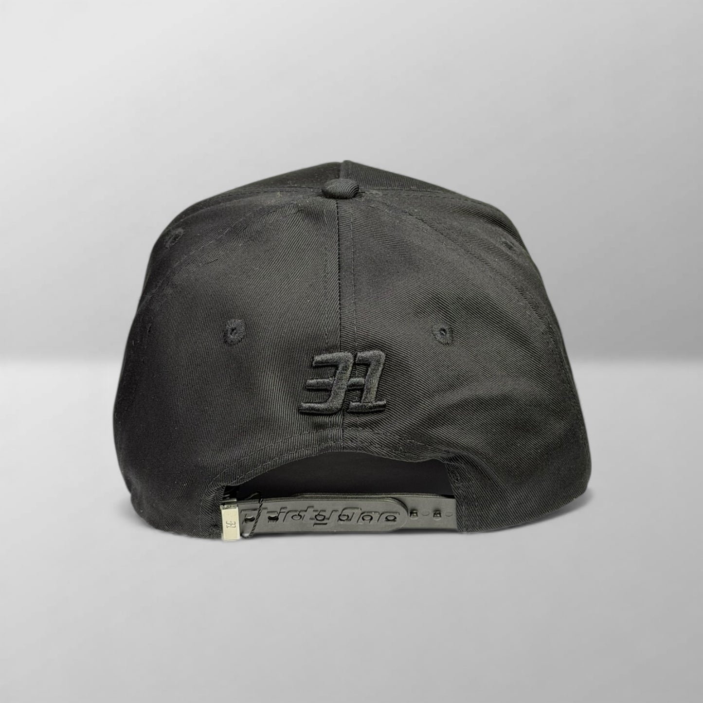 31 HATS "CRYSTAL BLACK"